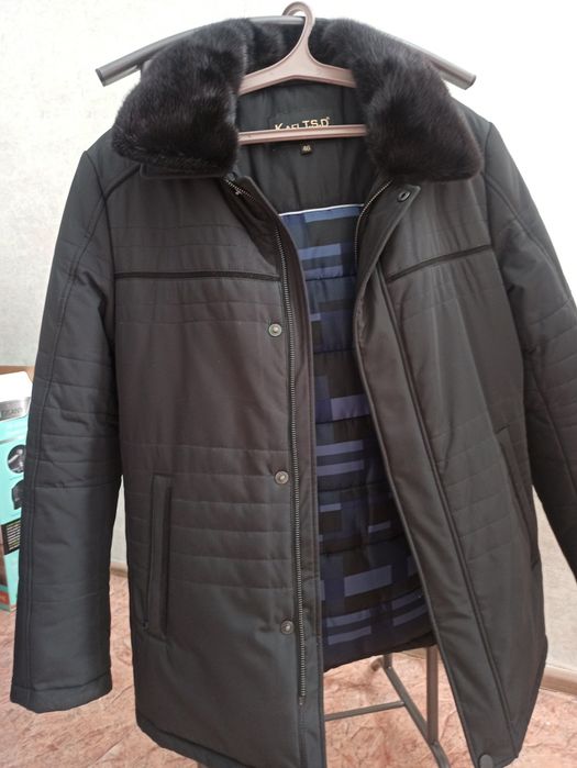 Продам зимнюю куртку