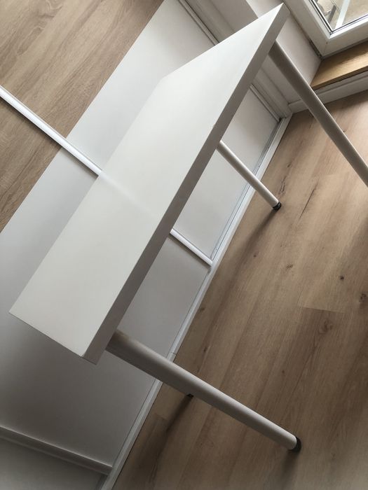 Masa alba Ikea in stare buna