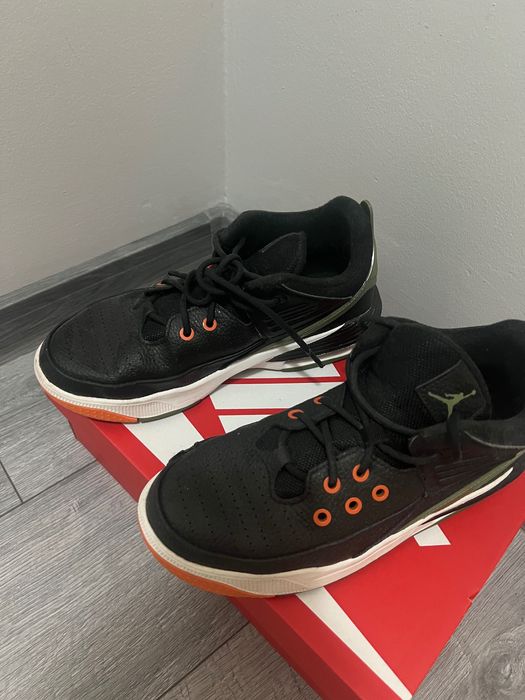 Баскетболни обувки на Jordan