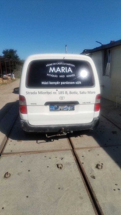 Vand masina Toyota in stare buna