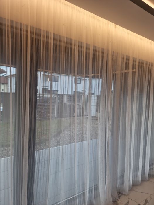 Perdea alba din doua bucăți