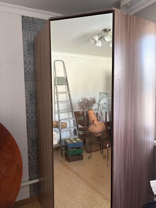 Шкаф платяной угловой