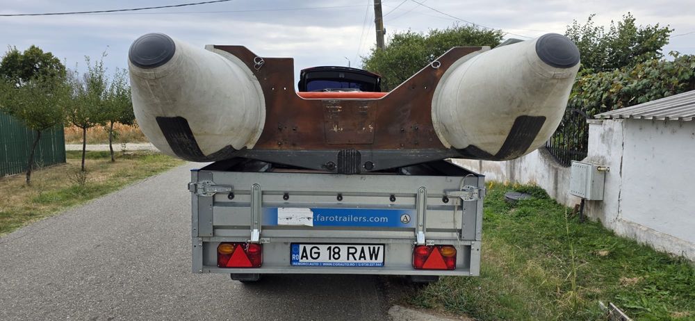 Vand barca gonflabila 4 metri cu motor Yamaha 4 cp