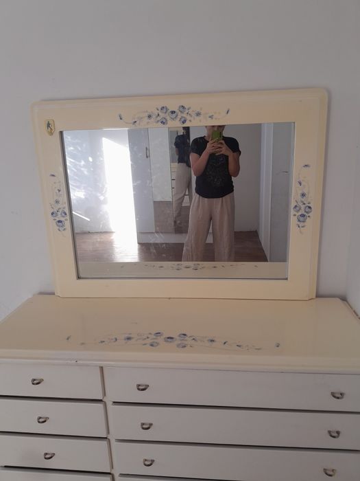 Продам спальный гарнитуры