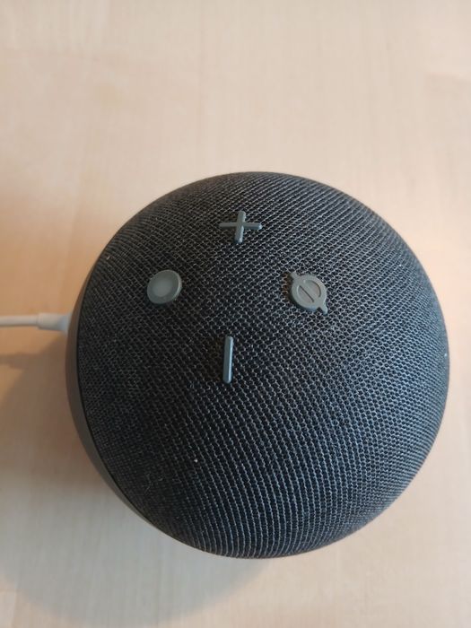 Alexa Echo dot  като нова