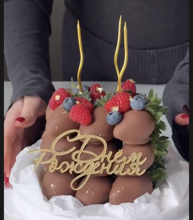 Торт из клубники в шоколаде