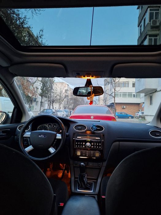 Vând Ford Focus 2, Pachet Ghia