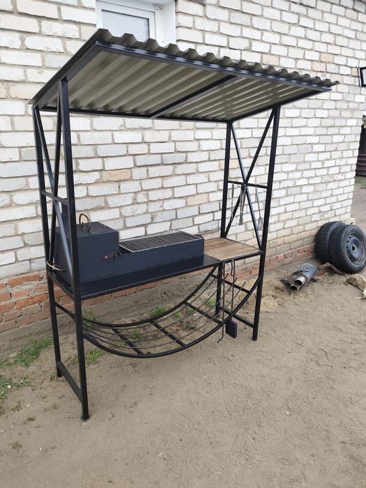 Мангал с крышей.