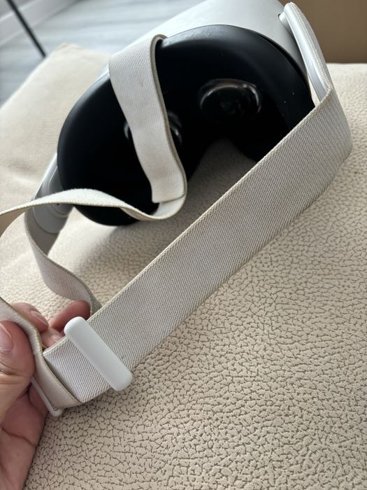 Продаю vr-очки Meta Quest 2