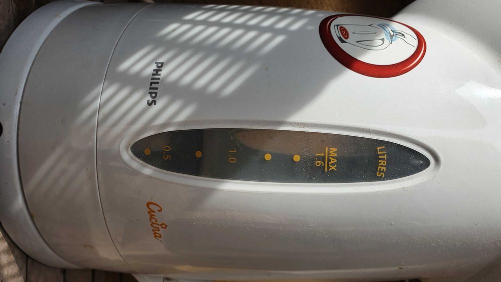 Fierbator apa Philips Cucina 1,6 litri, 2000-2400 W, defect
