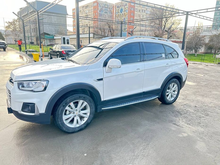 Продам каптиву 4 17 год выпуска белый жемчуг