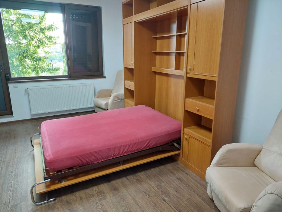 Apartament la casa de inchiriat