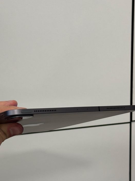 Продавам iPad PRO 11inch 2nd GEN