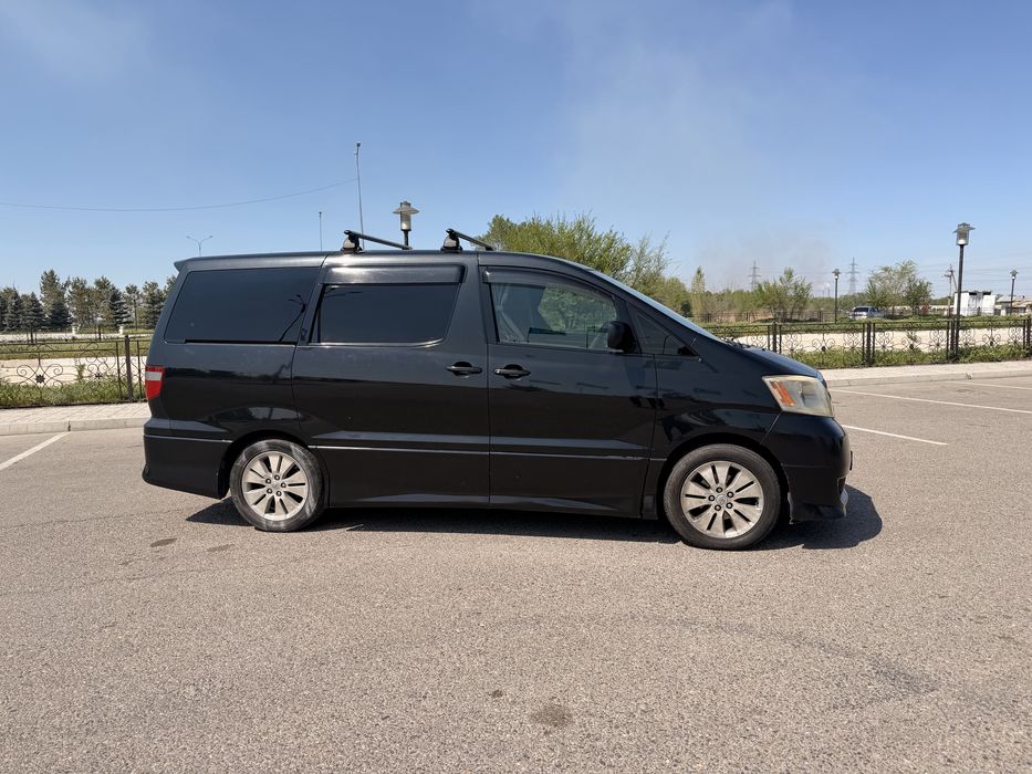 Альфард 3 куб. 2003 год.