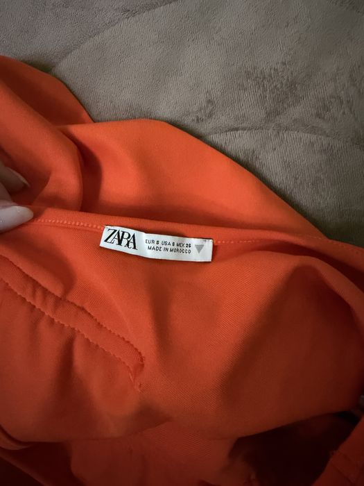 Оранжев топ Zara