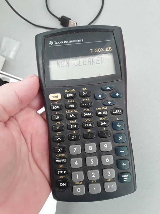 Calculator științific Casio Texas Instruments