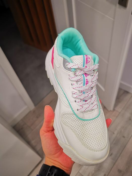 Adidași Ellesse 37