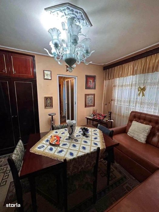 De vanzare apartament cu 2 camere si balcon, mobilat si utilat, 44500e