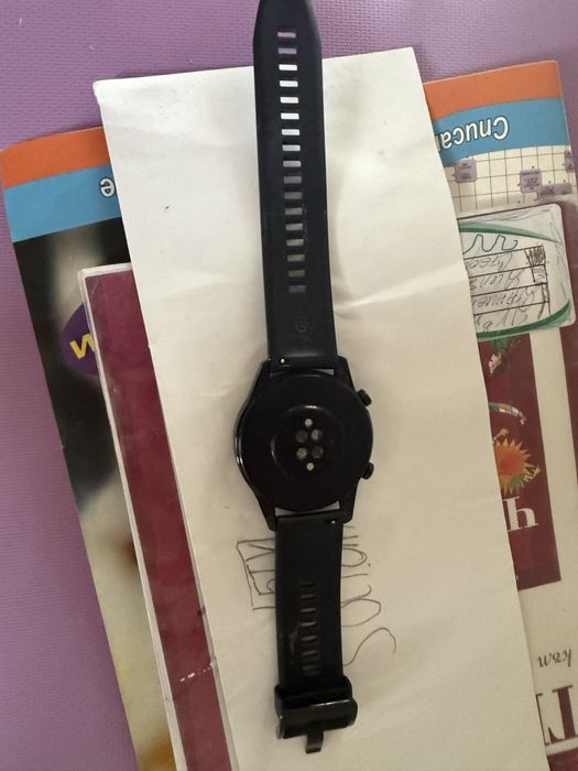 Смарт часовник Huawei gt2