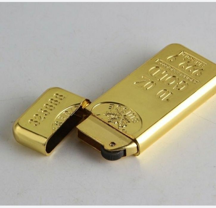 Зажигалка газовая + подарок брелок.