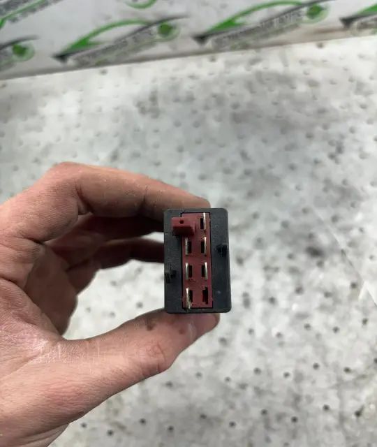 Buton incalzire scaune fata Volkswagen VW Passat 2004