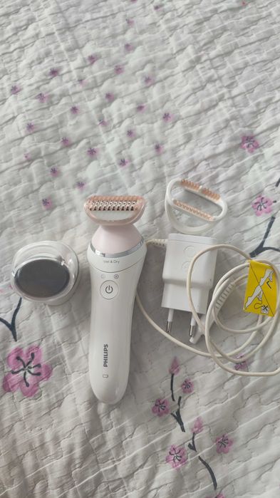 Эпилятор Philips с насадками