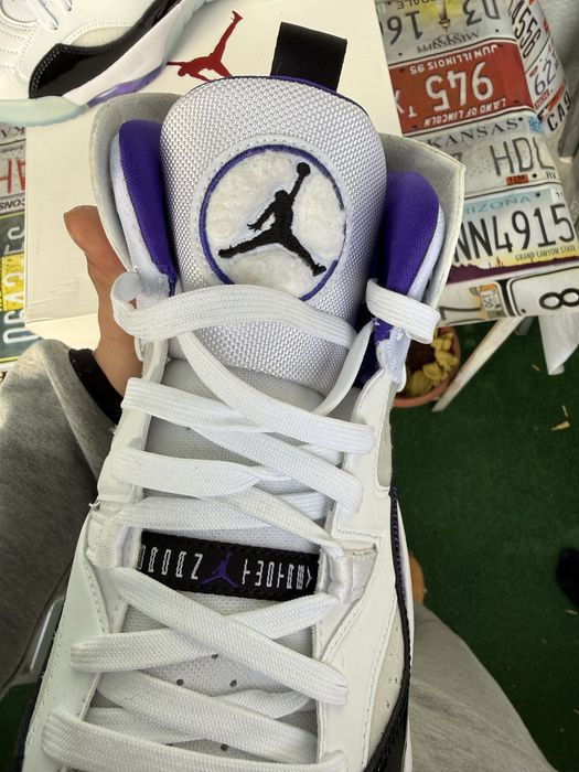 Nike Jordan Two Trey, чисто нови с кутия, EU 44