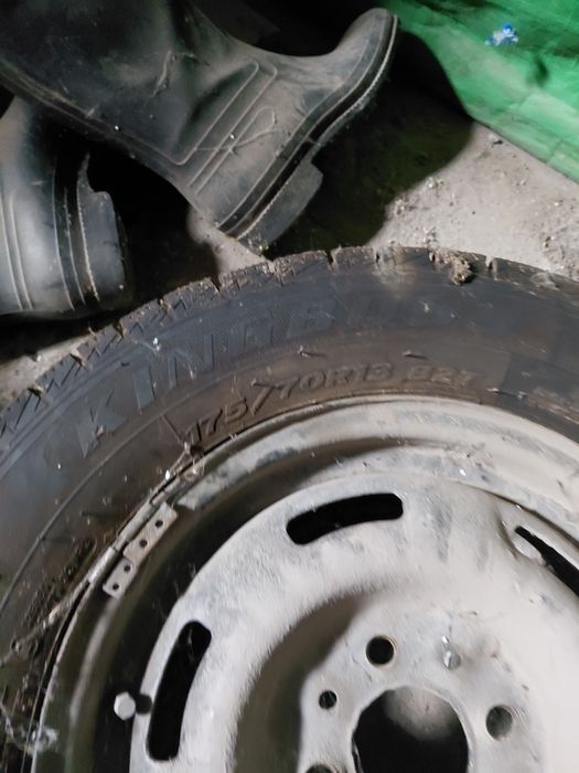 Резина с дисками на 13
