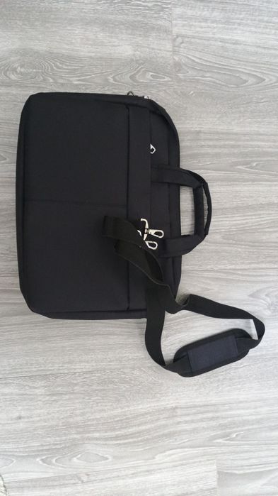 Сумка ноутбук сотилади