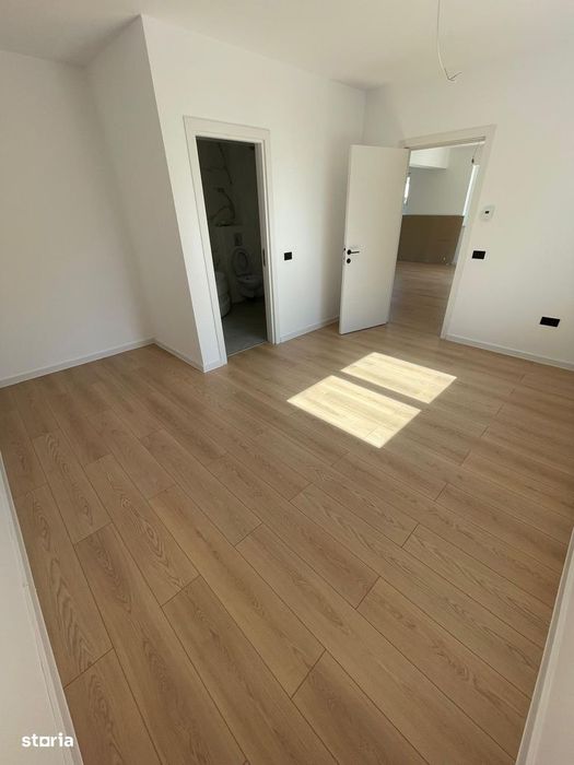 Apartament 3 camere cu curte proprie | Loc parcare inclus
