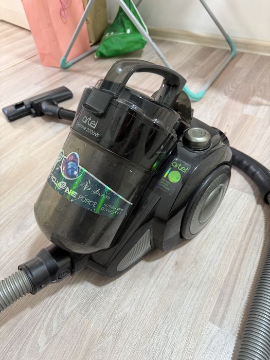 Пылесоc artel в хорошем состоянии