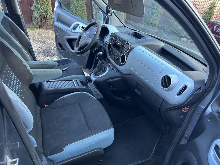 De vanzare Citroen Berlingo 1.6hdi 2012 7 locuri