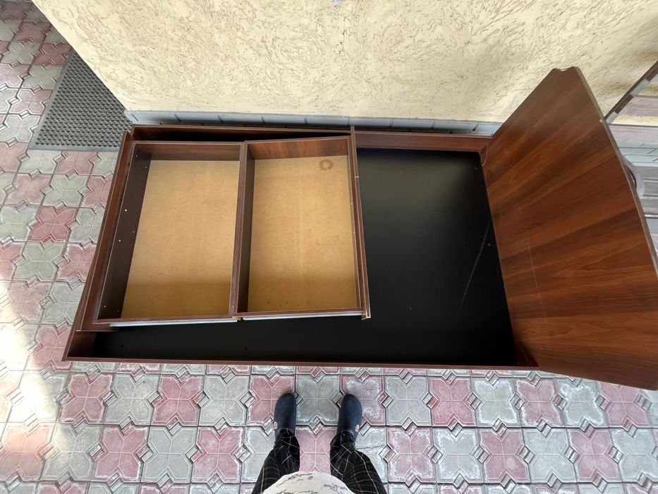 Продам кровать с матрасом торг есть