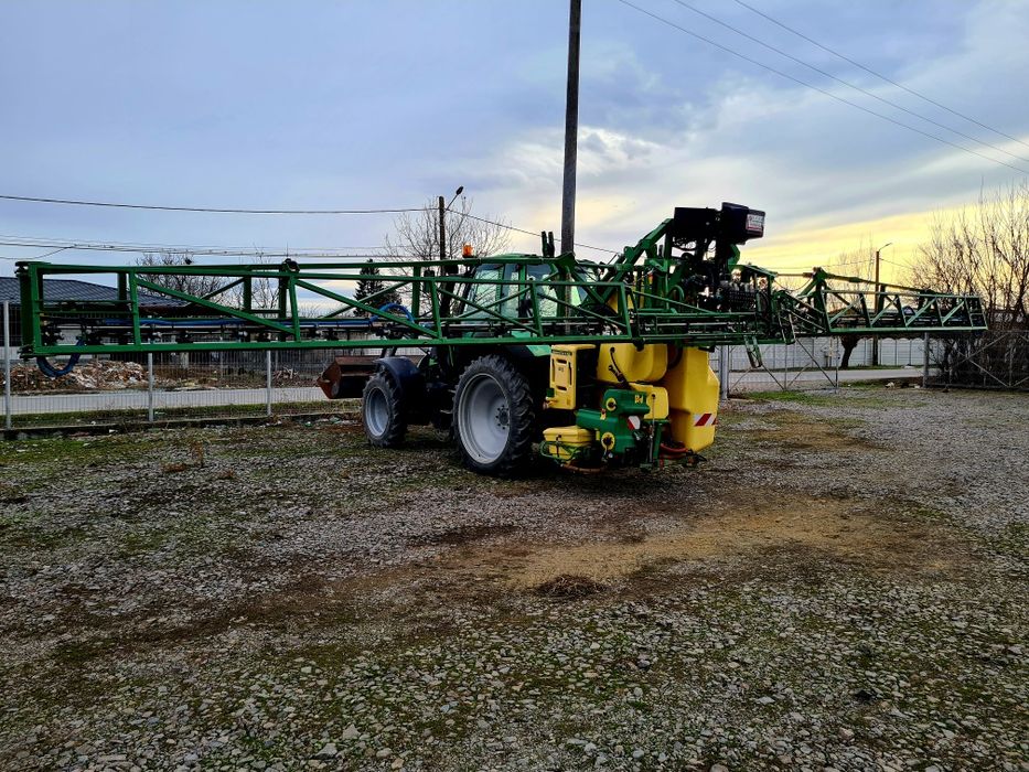 Instalatie de erbicidat John Deere 512 24 metri 1200 litri met pompa