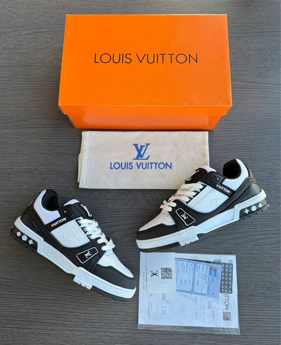 De vanzare mai multe modele