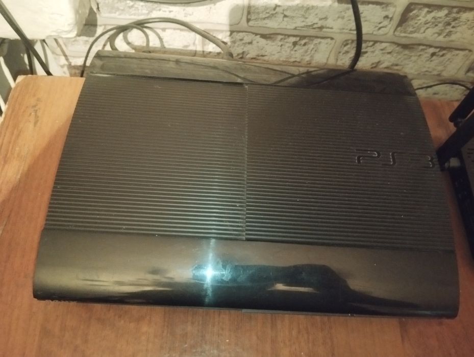 Продам PS3 slim 500 g