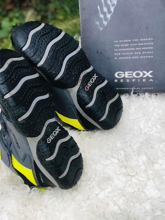 Ghete baiat GEOX--marimea 35-36,inter23 cm,ca bocanci piele Salomon