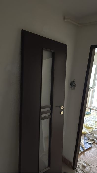 Vand usi apartament