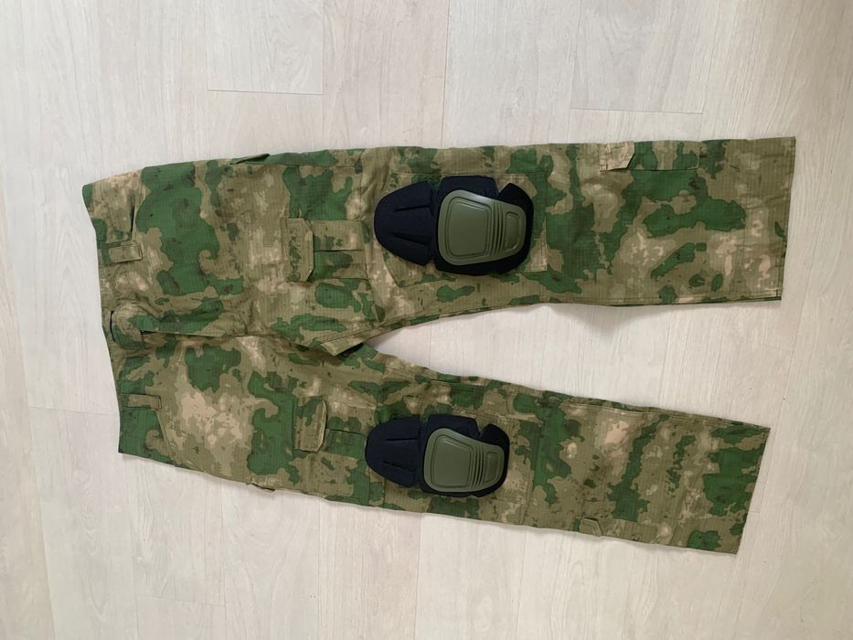 Камуфлажен тактически панталони И шапка