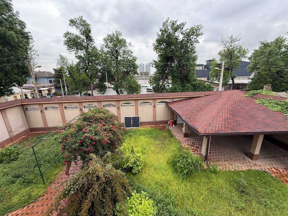 Уй сотилади ЦЕНТРДА