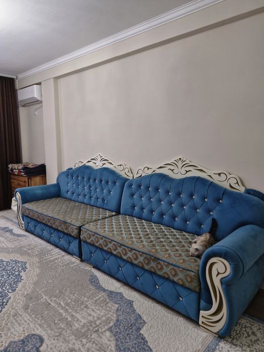 Диван для зала или хола