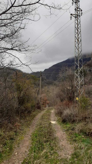 Парцел Гара Лакатник
