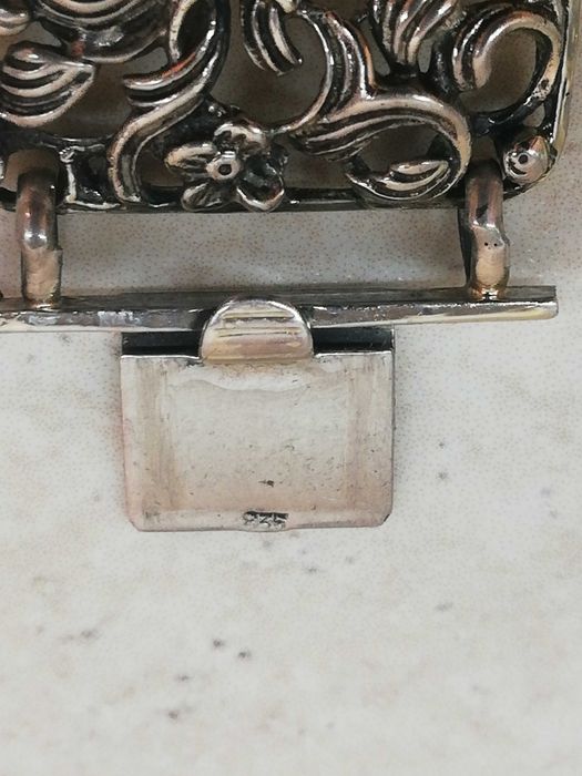 Масивна Сребърна гривна