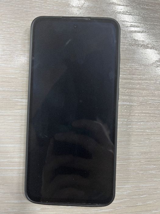 Samsung S24FE в идеальном состоянии.