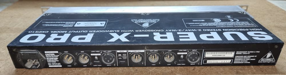 Behringer эквалайзер и кроссовер