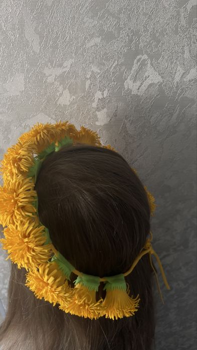 Венок из одуванчиков