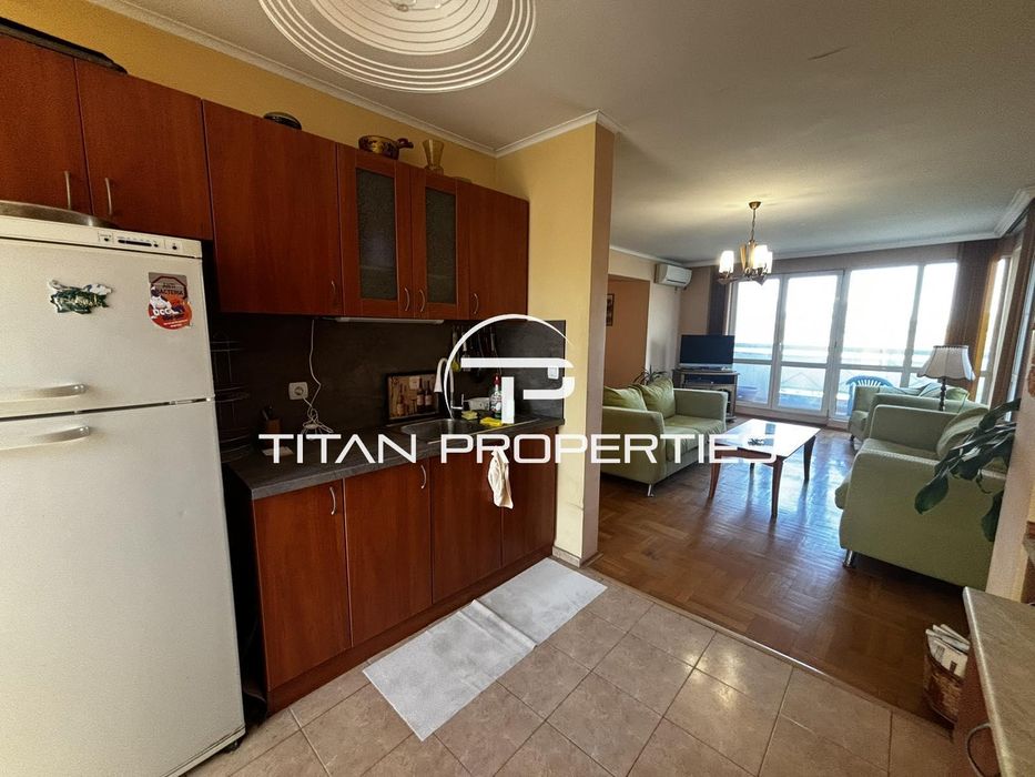 Дава се под наем Тристаен апартамент в Бургас, Лазур - 120 кв.м за 612 € - Снимка #4