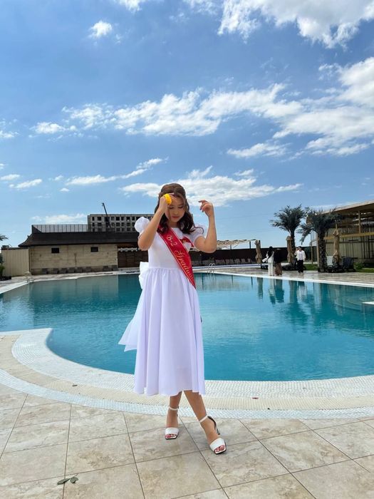 Платье белый, шила 30000 тг хочу продать