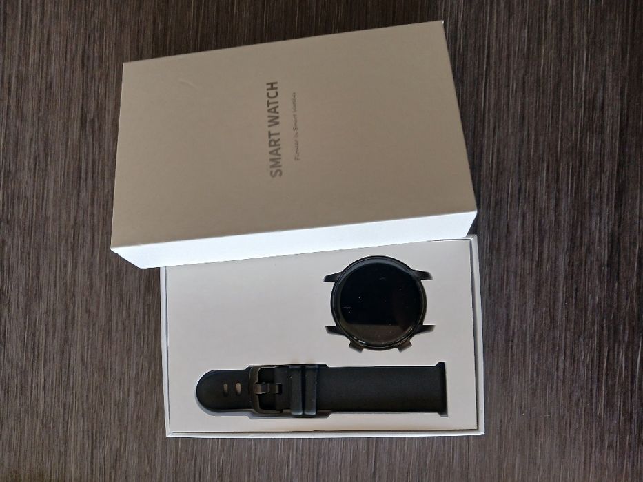 Смарт Часовник pioneer in smart watches