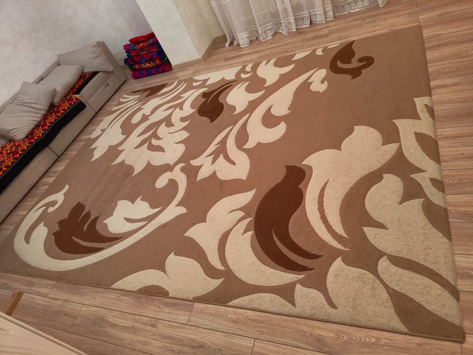 Продам ковер цена 30000